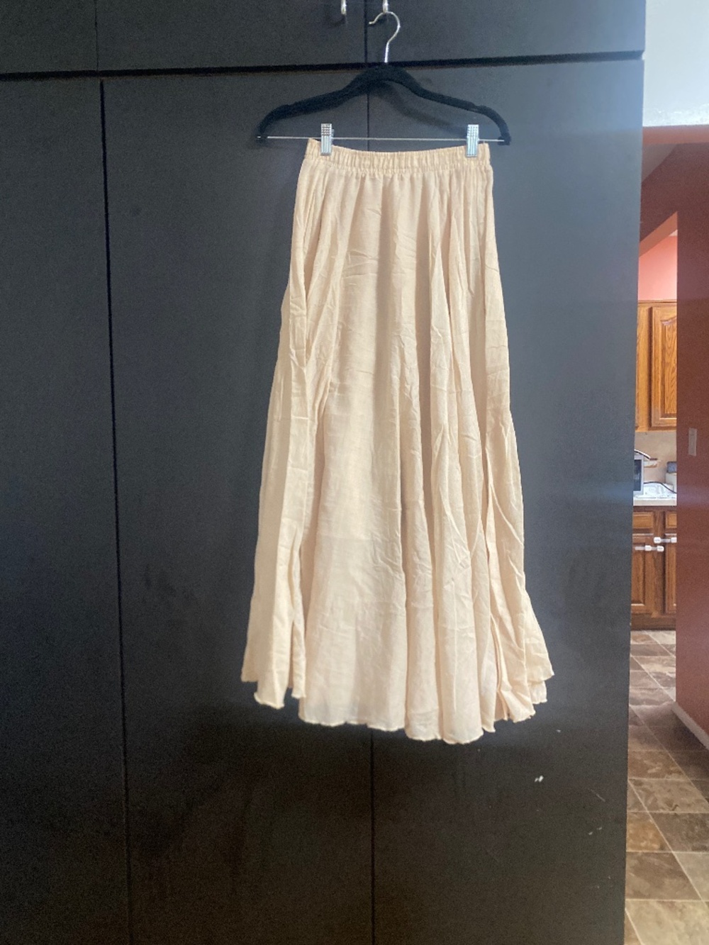 Women beige maxi skirt